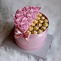 Infinity Roses and Ferrero Rocher Chocolate Gift Box | Luxury Preserved Flowers and Chocolate Gift Set