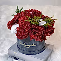 Preserved hydrangea and infinity roses bouquet for flower delivery UK