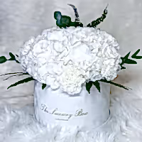 White preserved floral arrangement bouquet flower box for flower delivery in UK