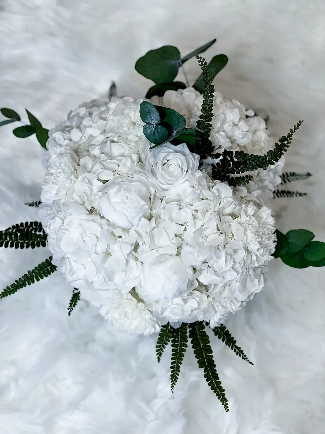 White preserved floral arrangement bouquet flower box for flower delivery in UK