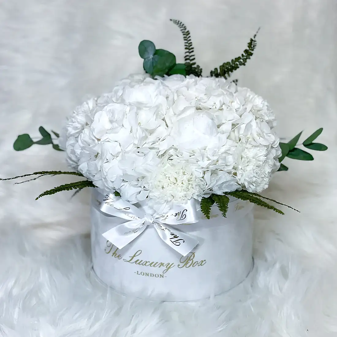 White preserved floral arrangement bouquet flower box for flower delivery in UK