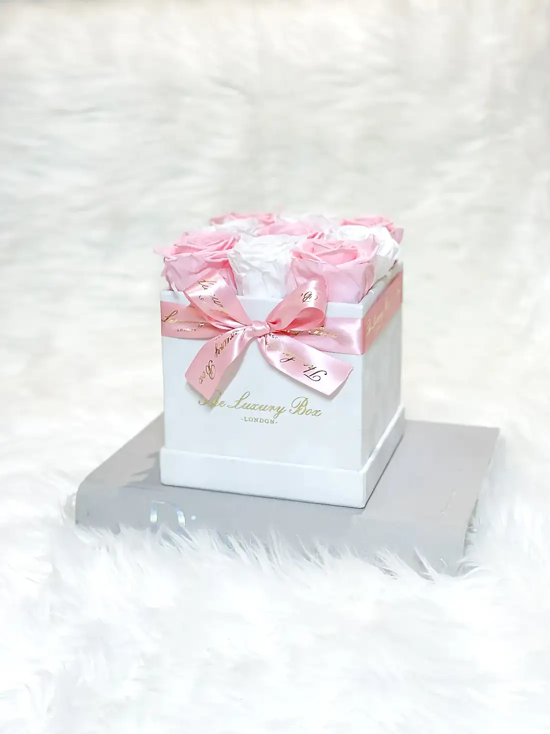 Pink and white infinity roses for valentine's day gift delivery