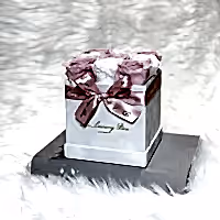 Pink and white infinity roses for valentine's day gift delivery