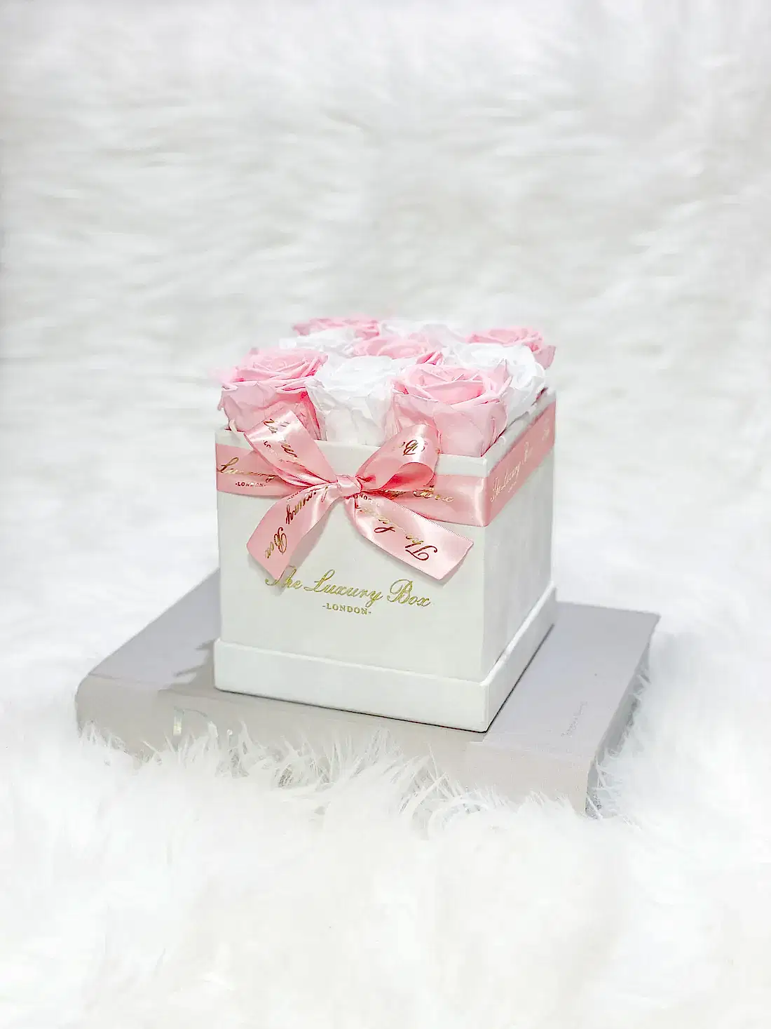 Pink and white infinity roses for valentine's day gift delivery