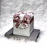 Pink and white infinity roses for valentine's day gift delivery