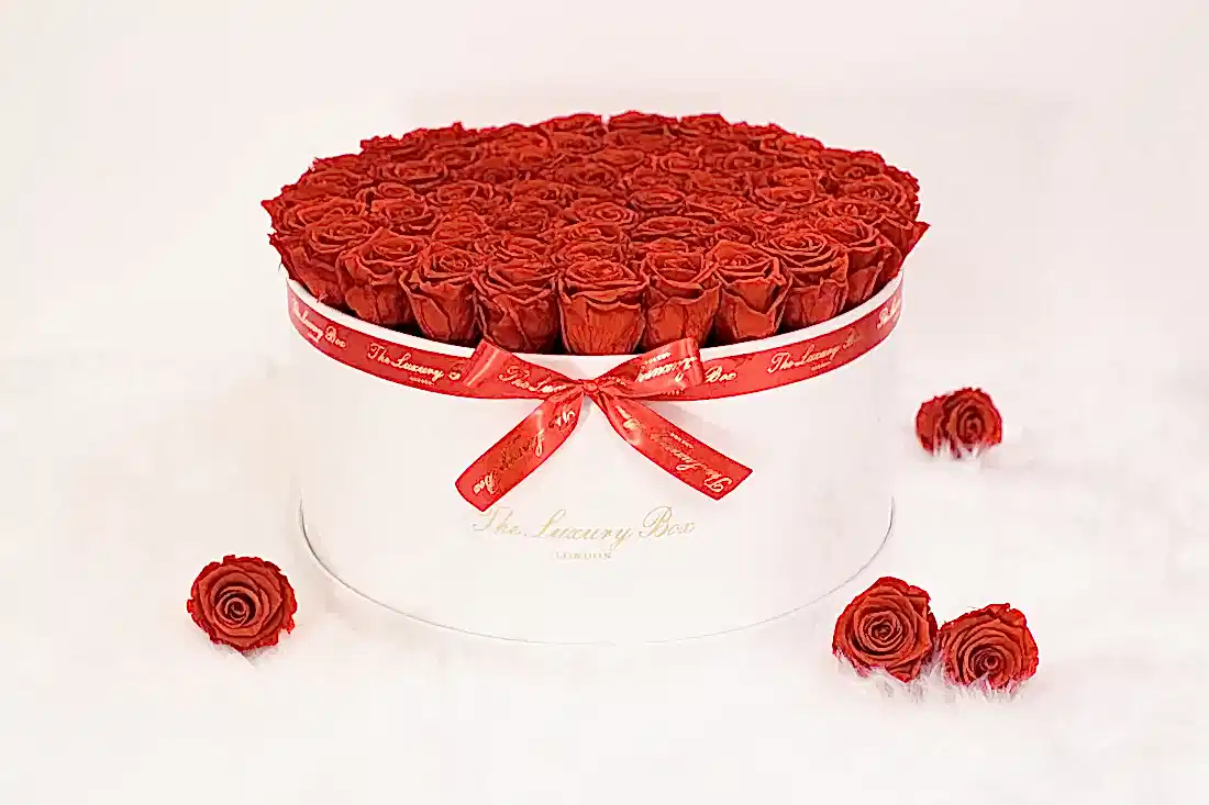 infinity roses in giant big rose box for valentine's day gift