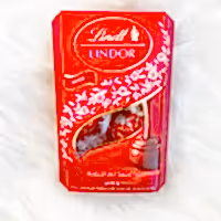 Lindt LINDOR Milk Chocolate Truffles 37g